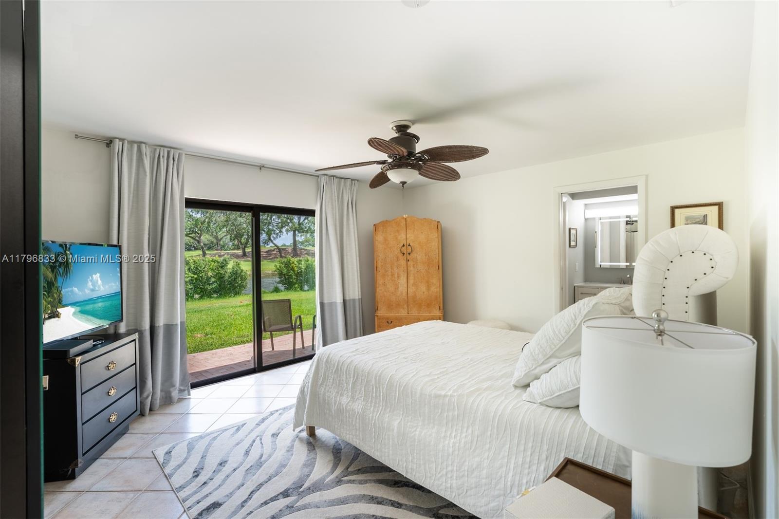 ISLA MERITA HOMES IX COND - Residential