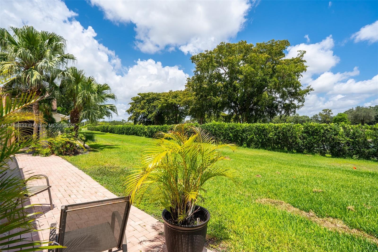 ISLA MERITA HOMES IX COND - Residential
