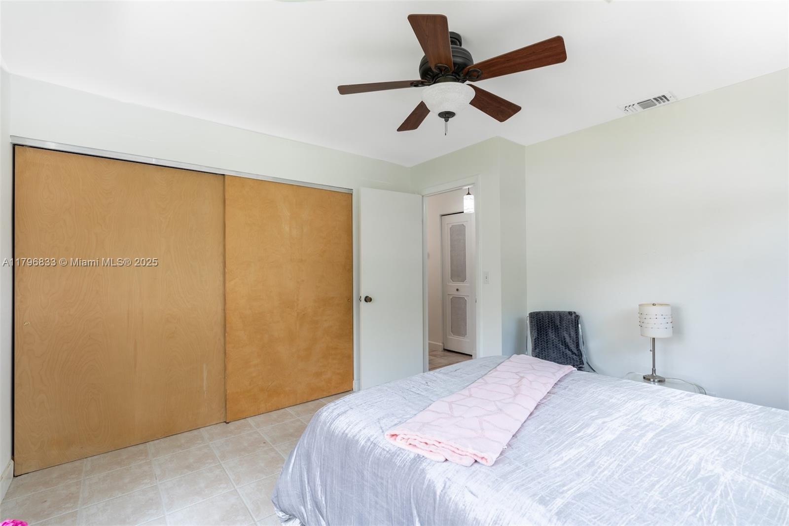 ISLA MERITA HOMES IX COND - Residential
