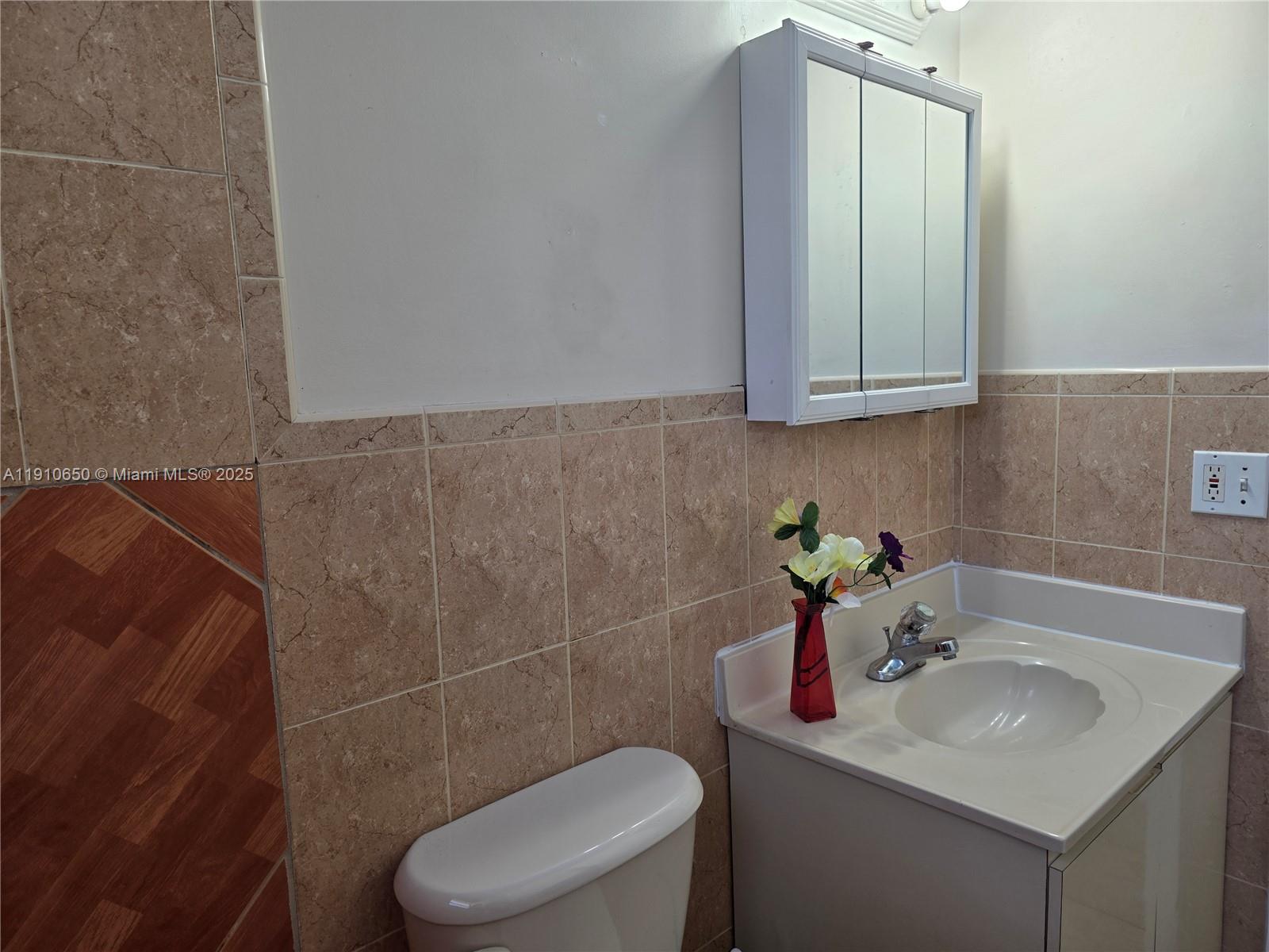 KENDALL ACRES CONDO BLDG - Residential Lease