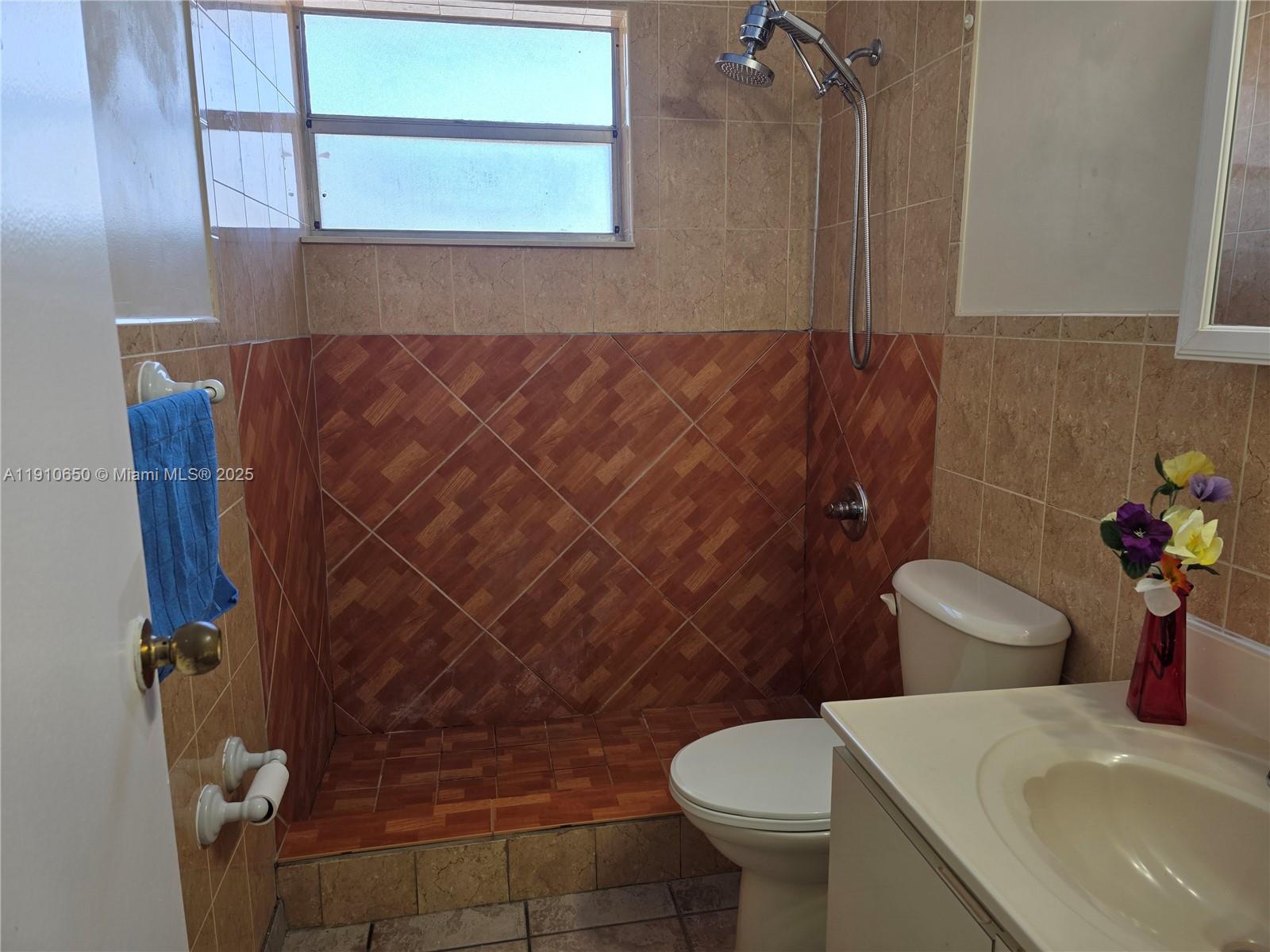 KENDALL ACRES CONDO BLDG - Residential Lease