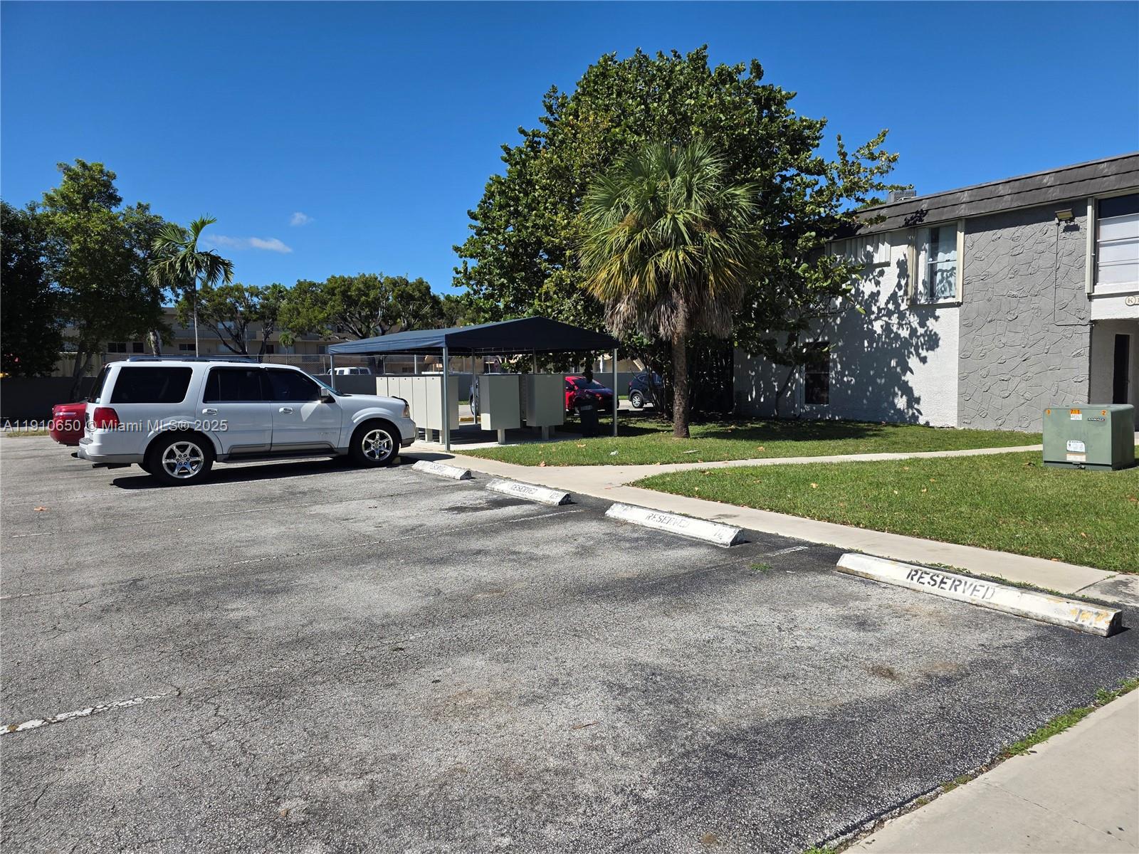 KENDALL ACRES CONDO BLDG - Residential Lease