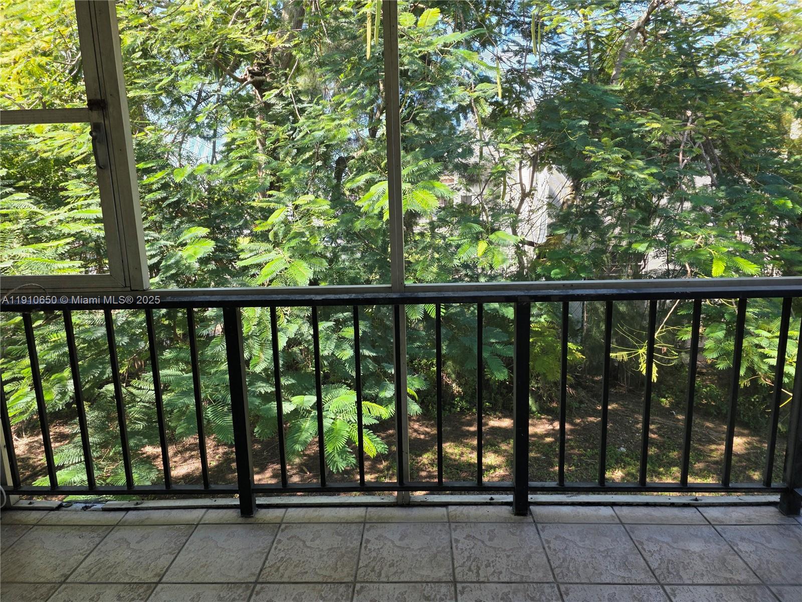 KENDALL ACRES CONDO BLDG - Residential Lease