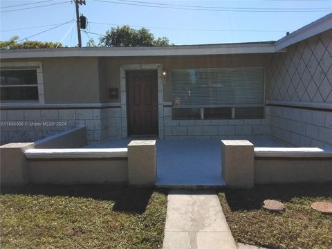 A home in Lauderdale Lakes