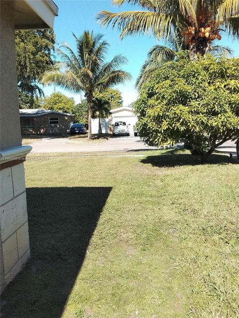 A home in Lauderdale Lakes