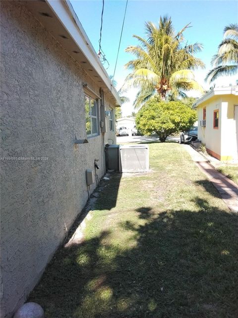 A home in Lauderdale Lakes