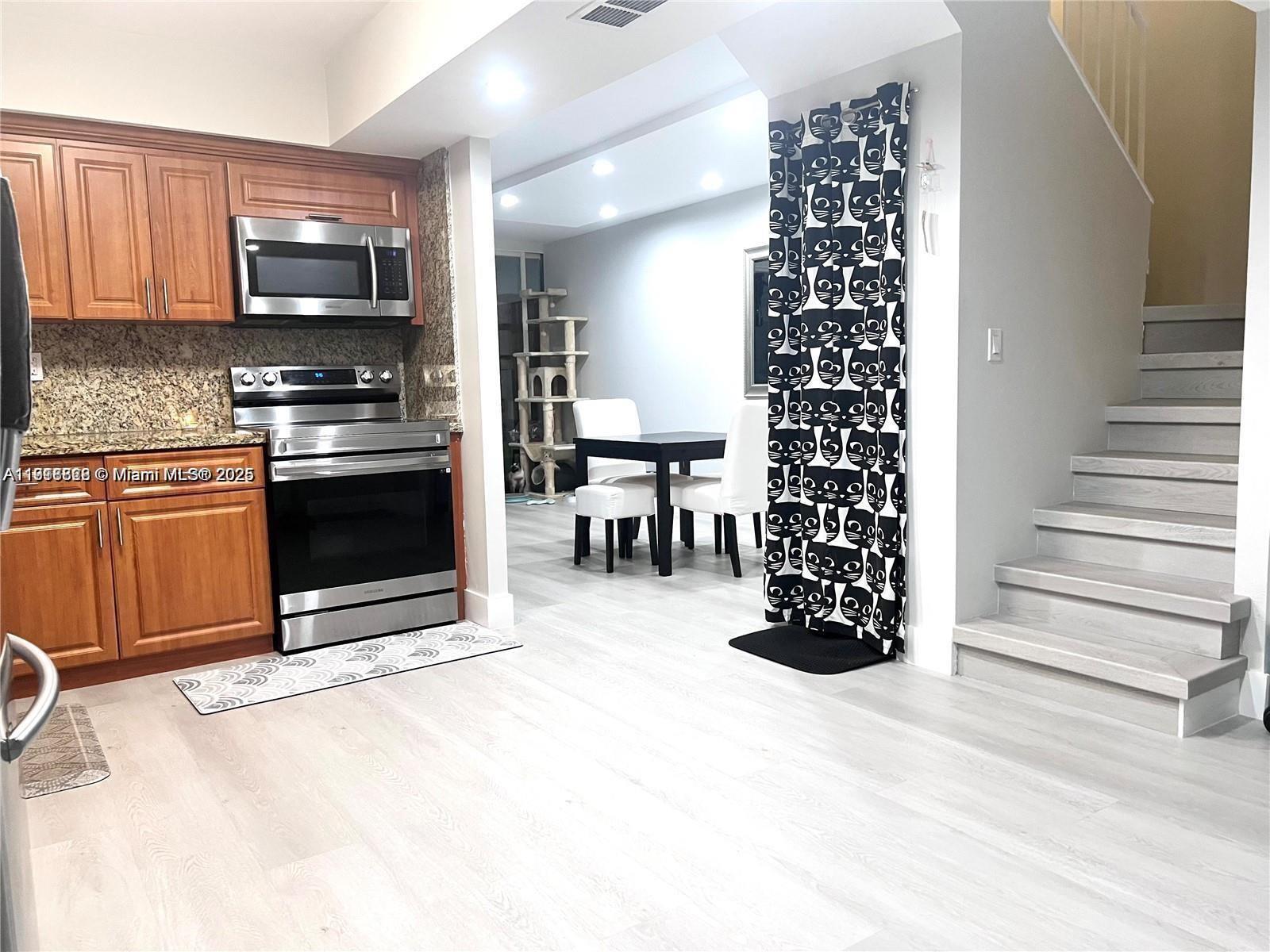 VILLA DORADA CONDO NO 2 - Residential