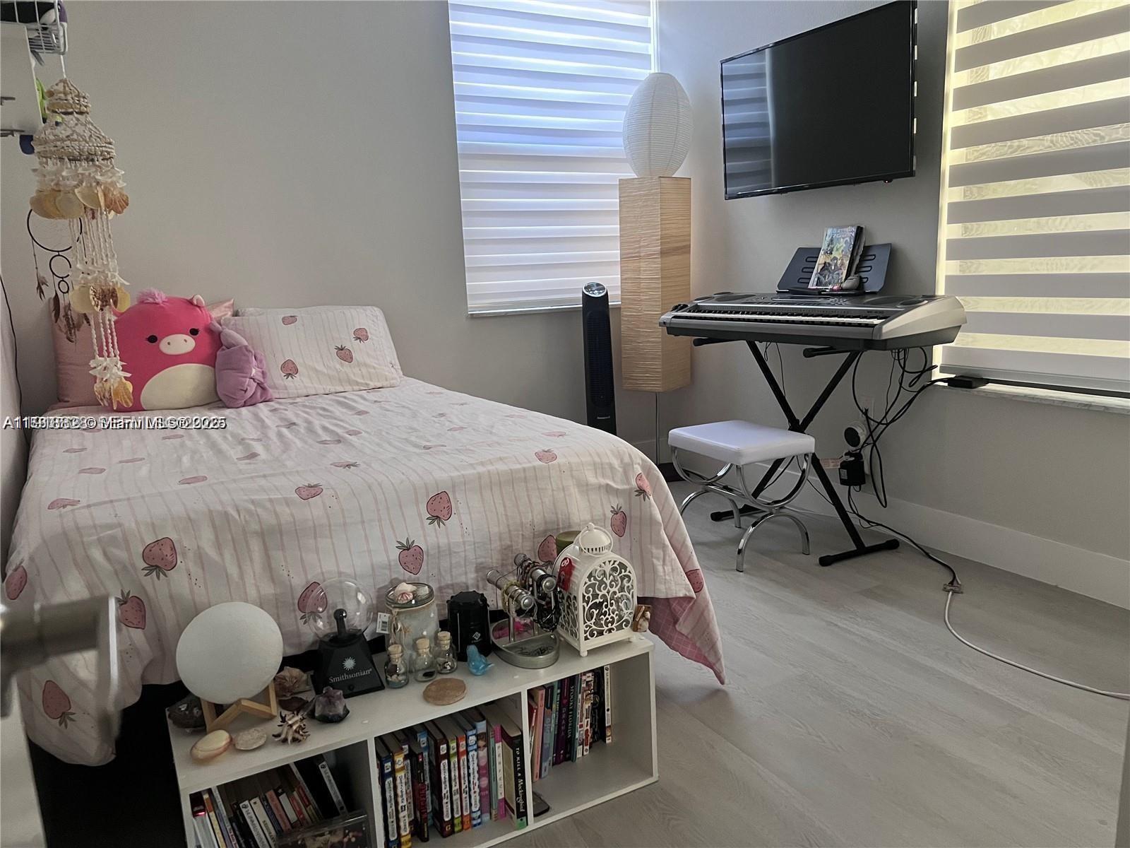 VILLA DORADA CONDO NO 2 - Residential