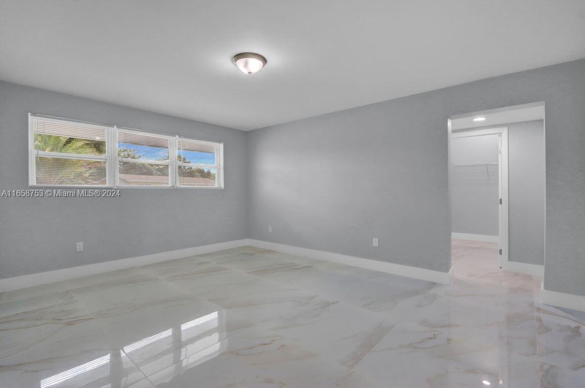 EDGEWATER PARK - Residential