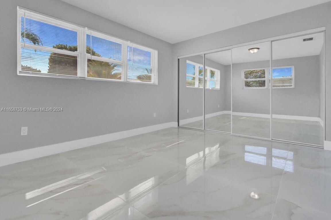 EDGEWATER PARK - Residential