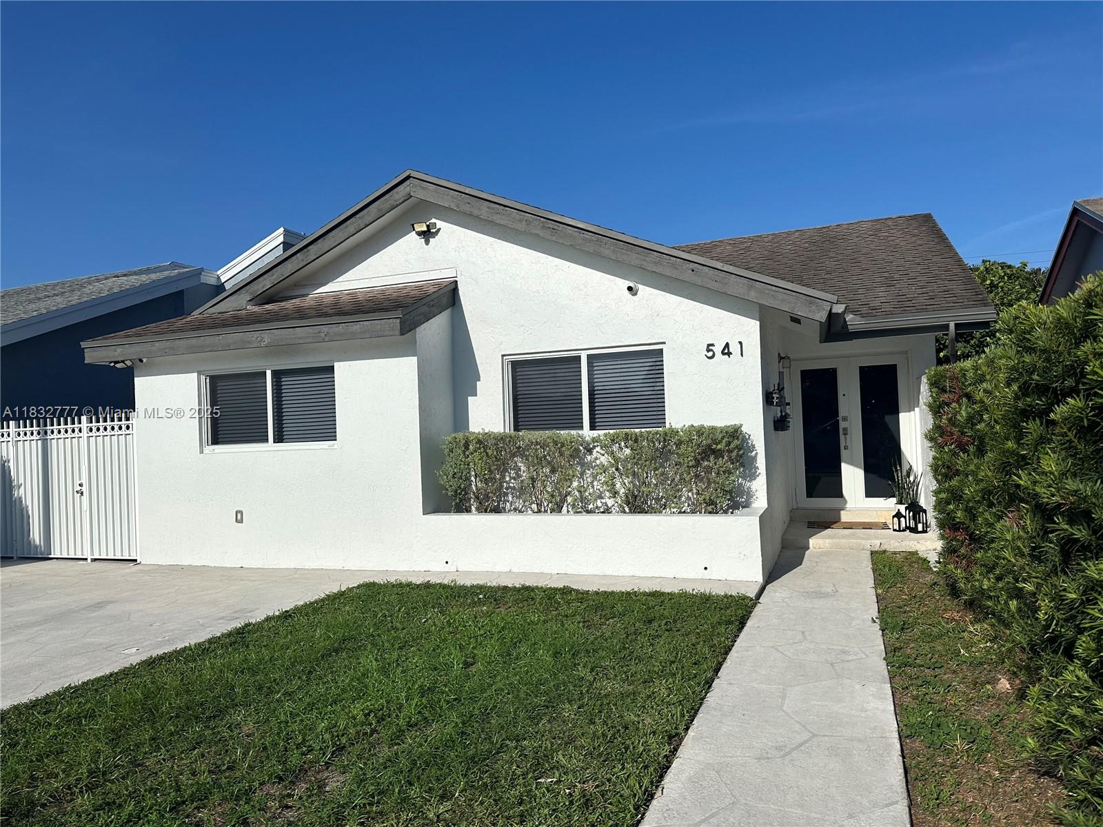 541 SW 89th Ct