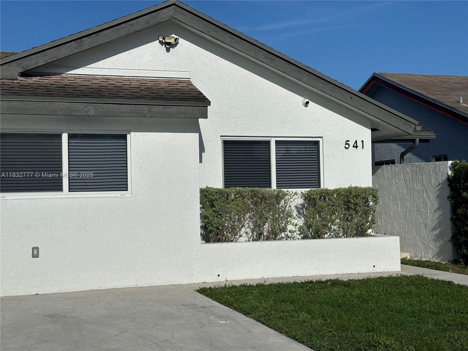 541 SW 89th Ct