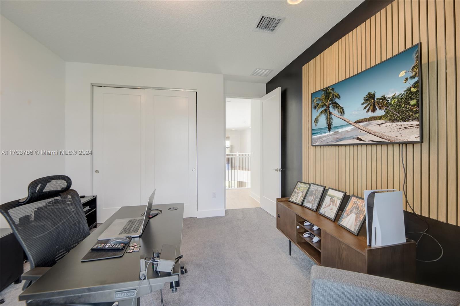 LOTUS PALM - Residential