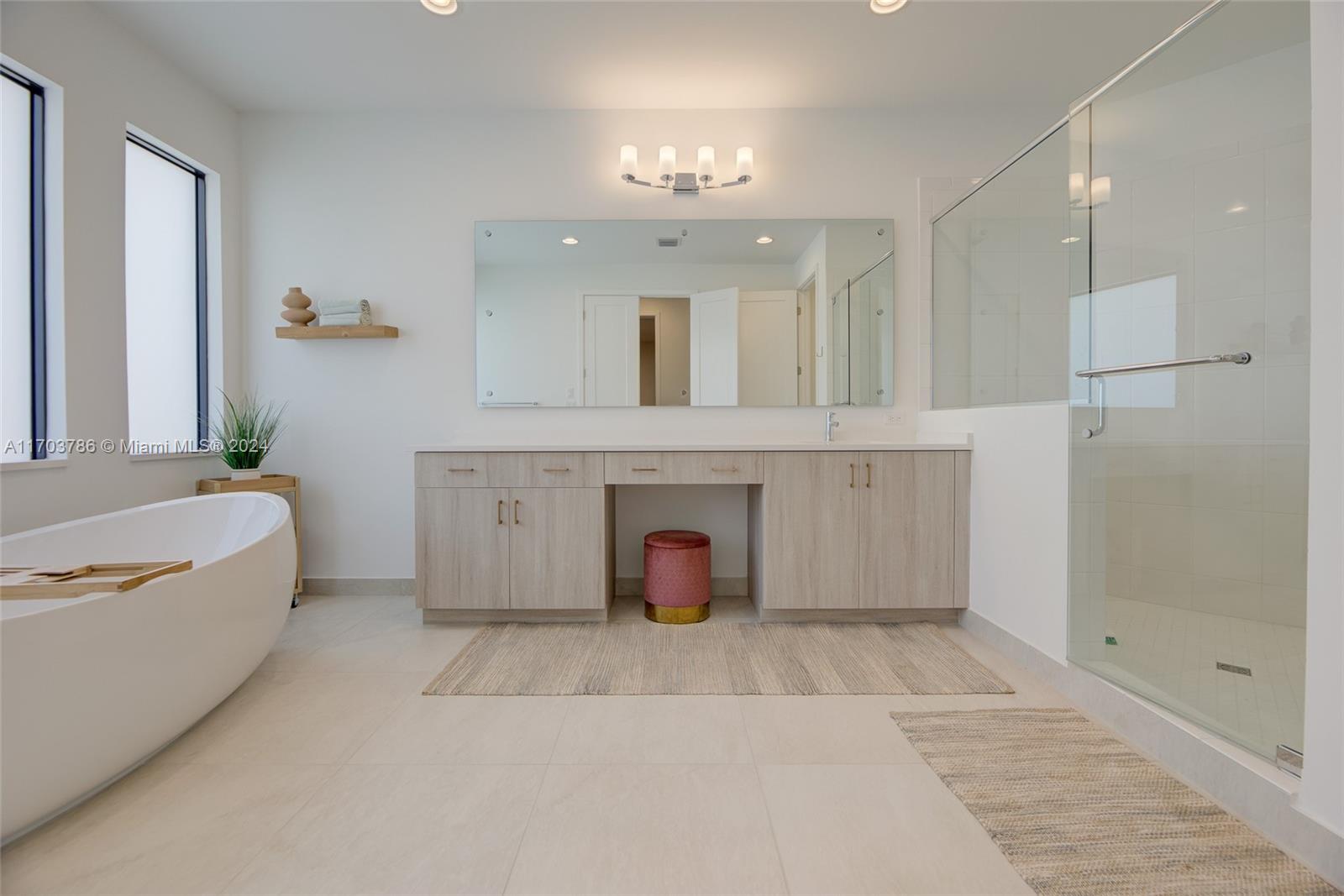 LOTUS PALM - Residential