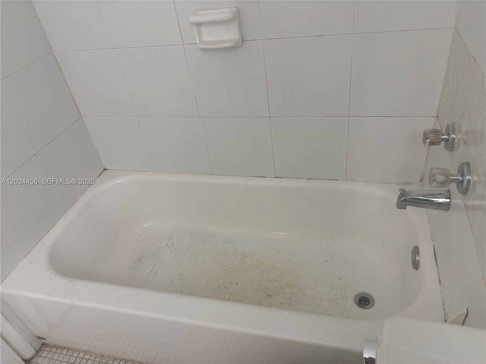 MONTECARLO CONDO - Residential Lease