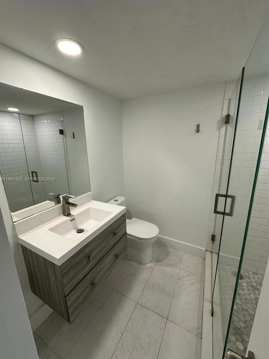 5600 CONDO - Residential