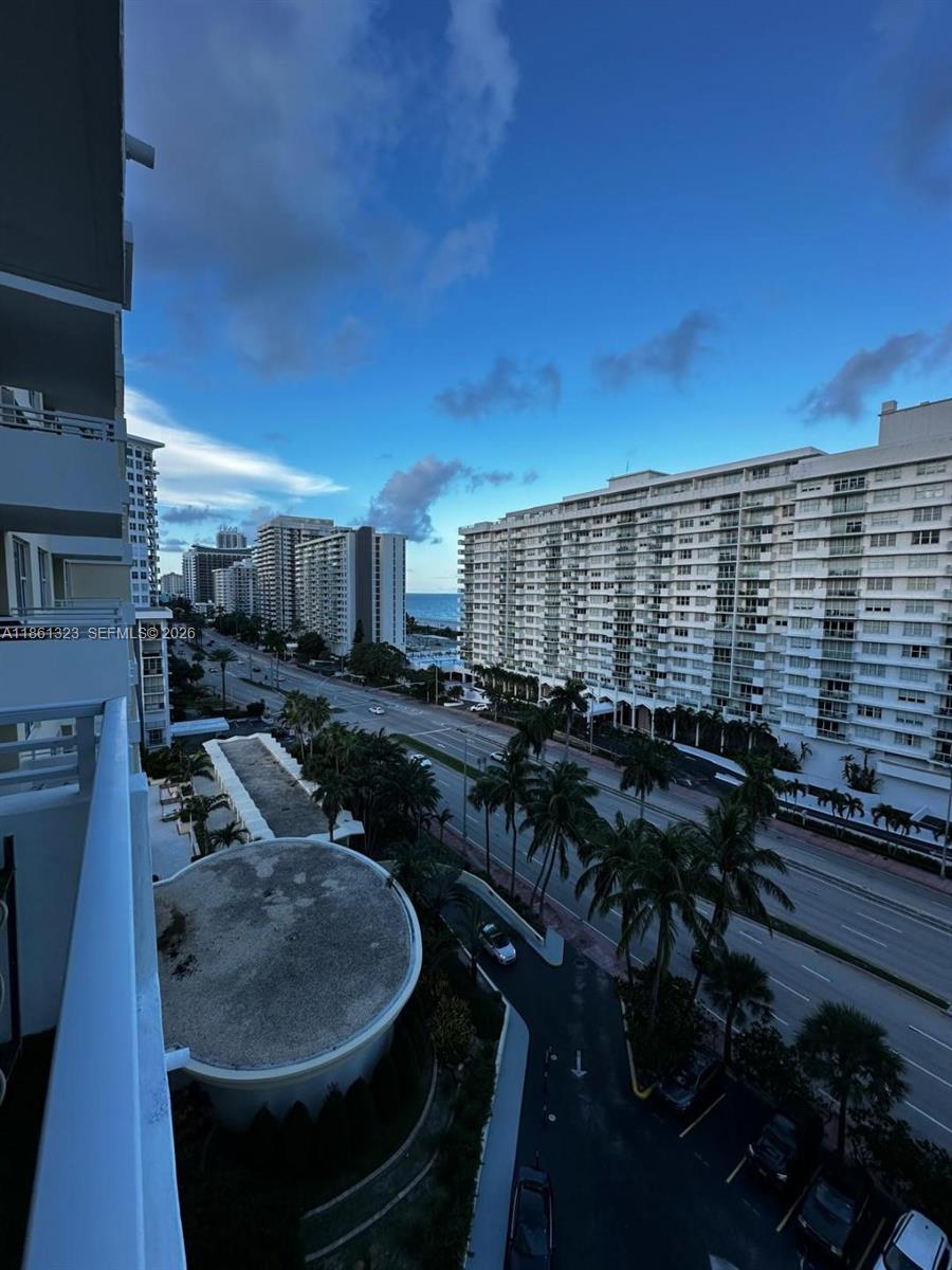 5600 CONDO - Residential