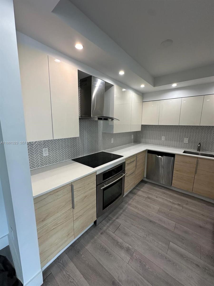 5600 CONDO - Residential