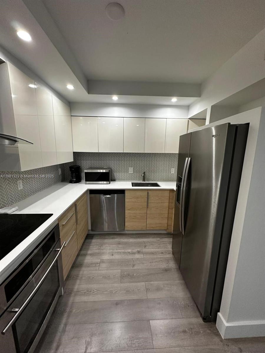 5600 CONDO - Residential