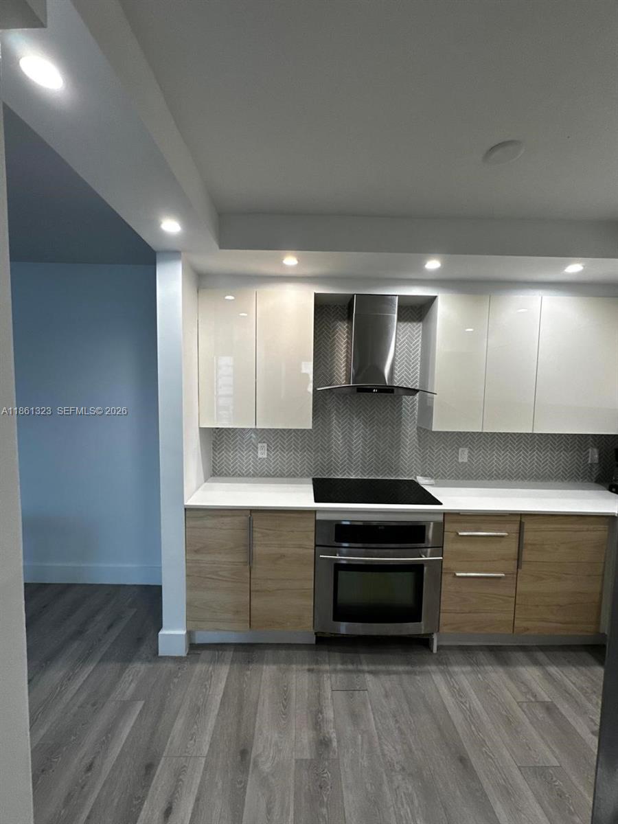 5600 CONDO - Residential