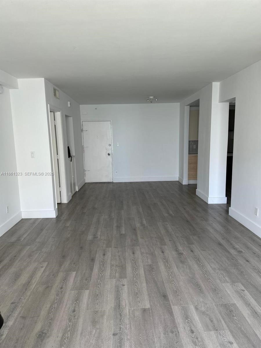 5600 CONDO - Residential