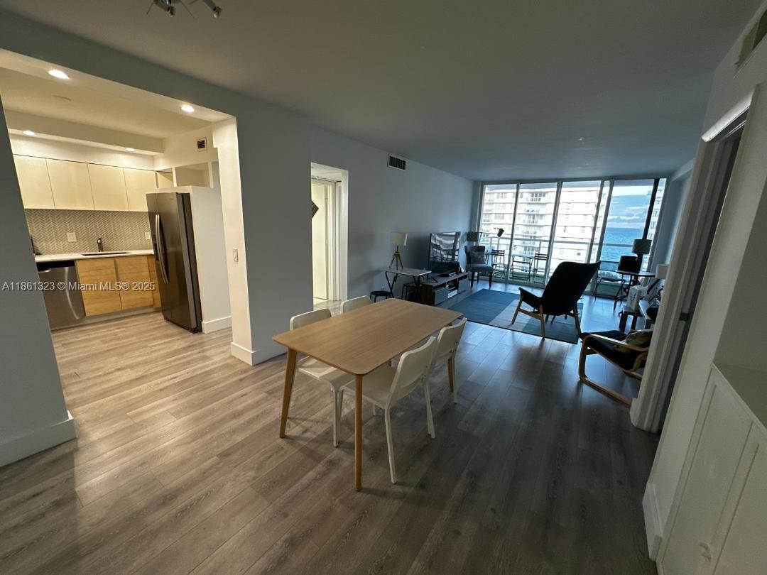 5600 CONDO - Residential