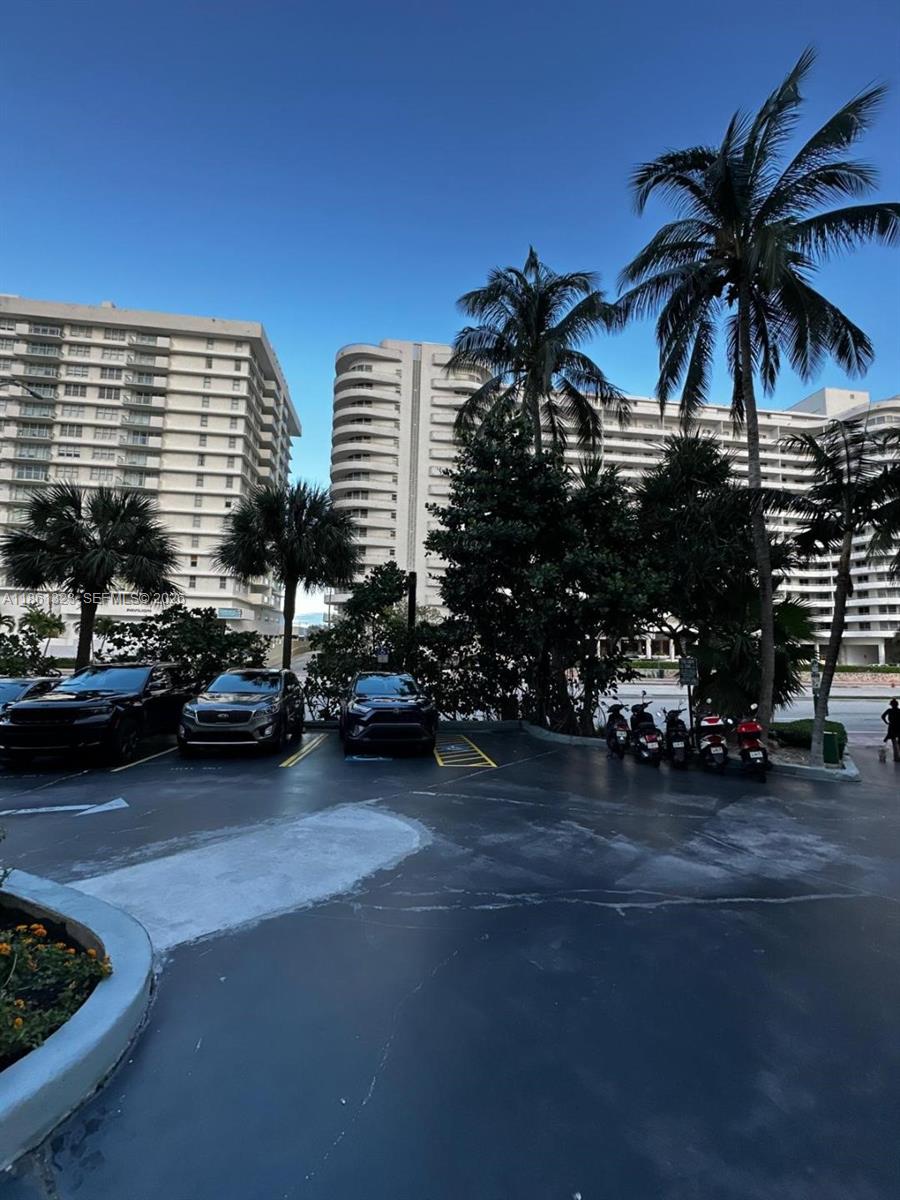 5600 CONDO - Residential