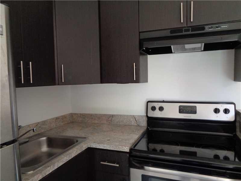 COURTS AT OAKLAND PARK (T - Residential Lease