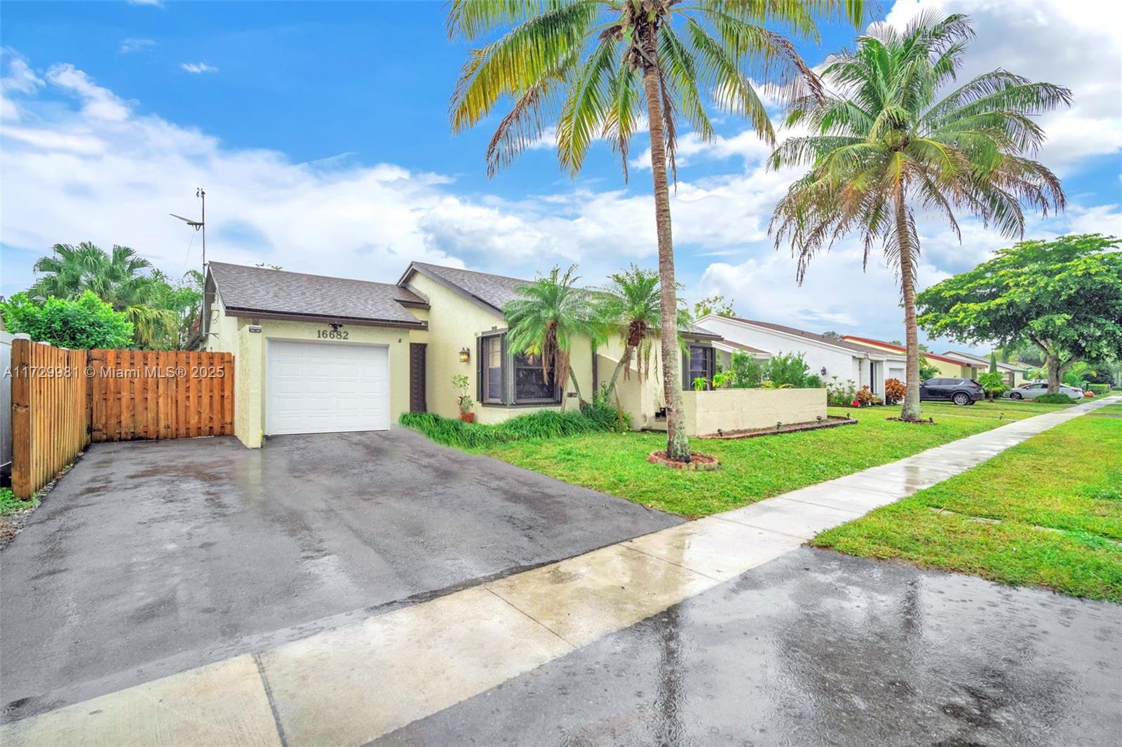 Property for Sale at 16682 Royal Poinciana Dr, Weston, Broward County, Florida - Bedrooms: 4 
Bathrooms: 3  - $699,000