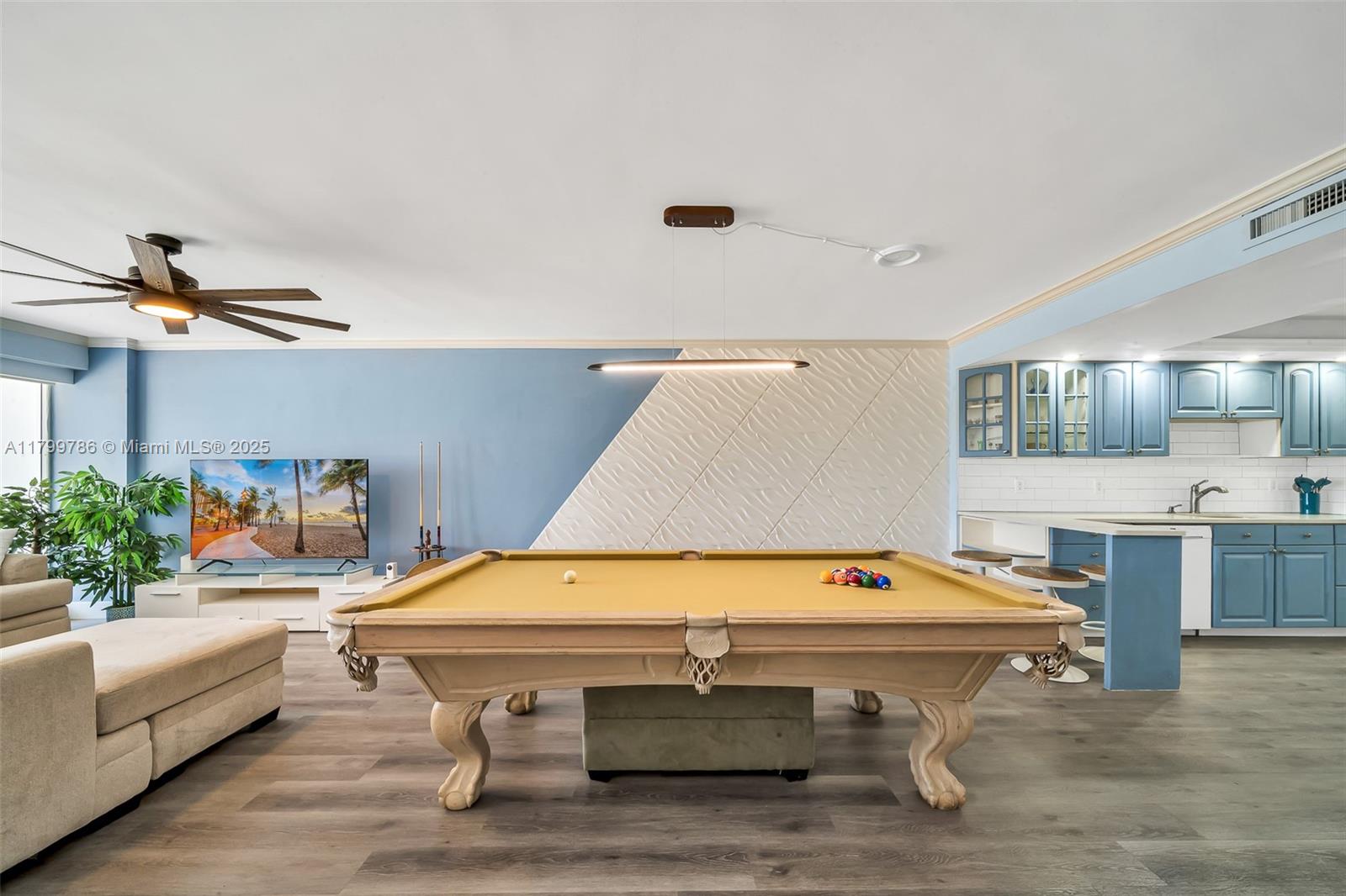 2000 S South Ocean Dr 208