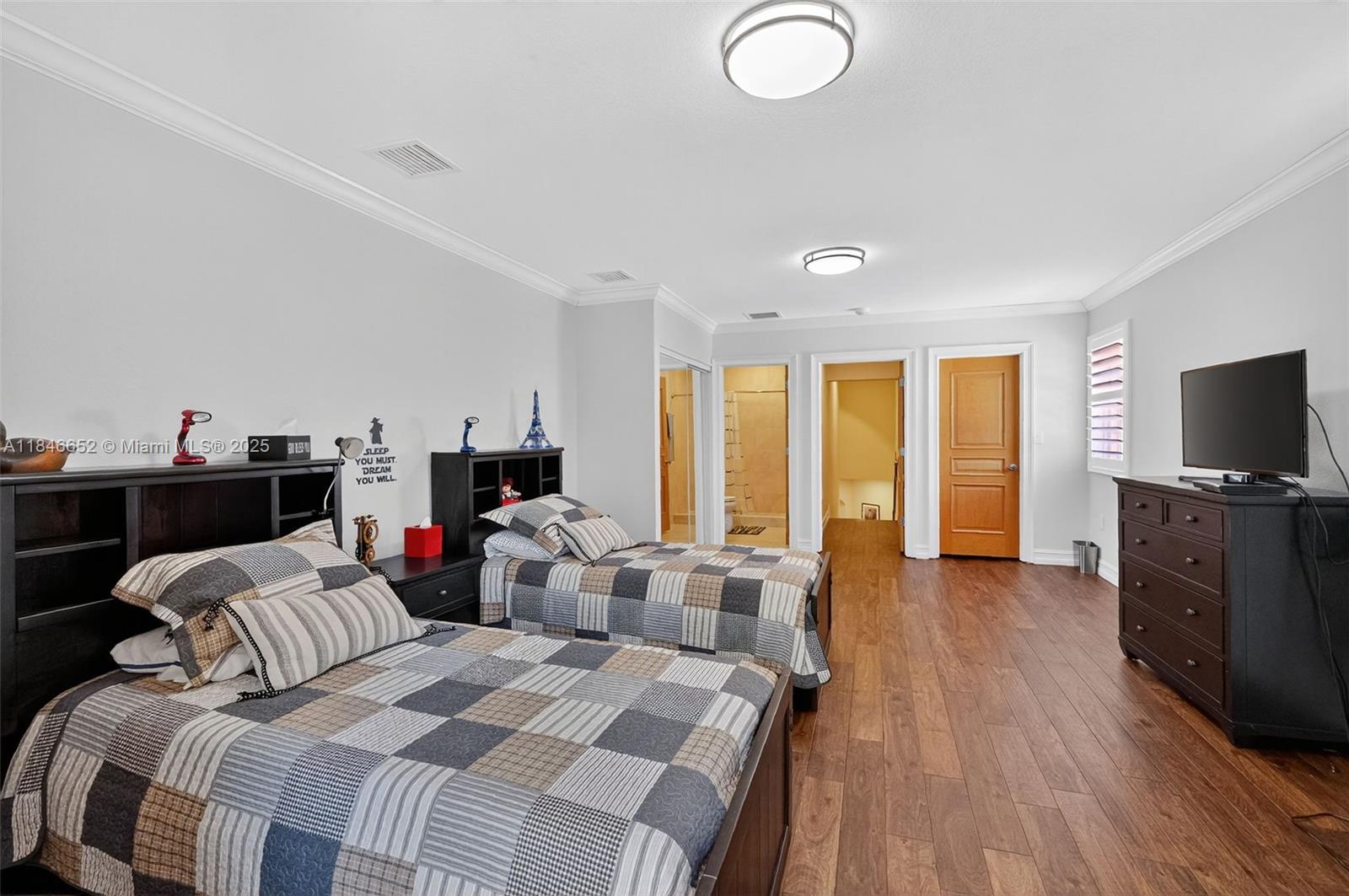 THE LANDINGS SEC 2 - Residential