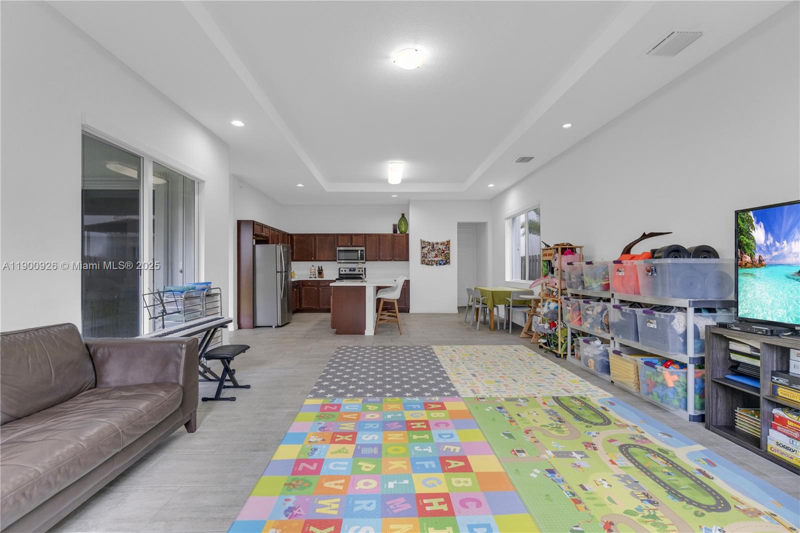 VENETIAN PARC WEST - Residential