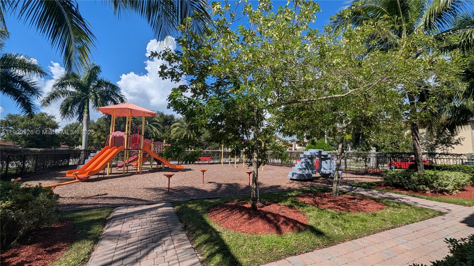 VENETIAN PARC WEST - Residential