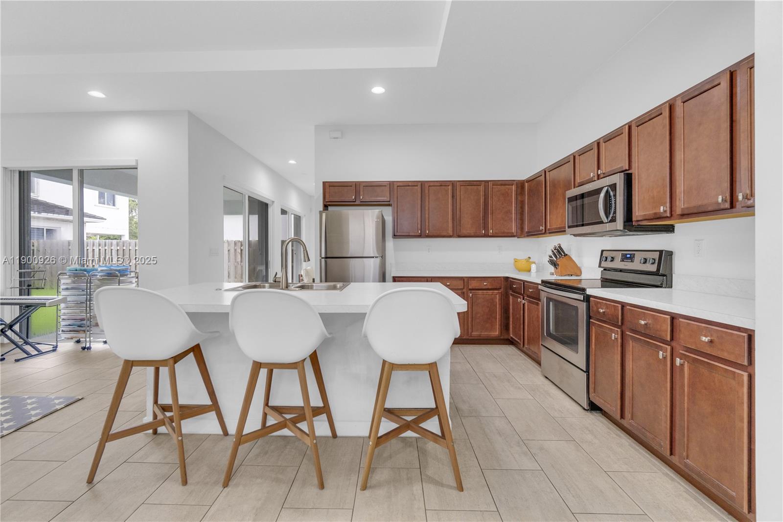 VENETIAN PARC WEST - Residential