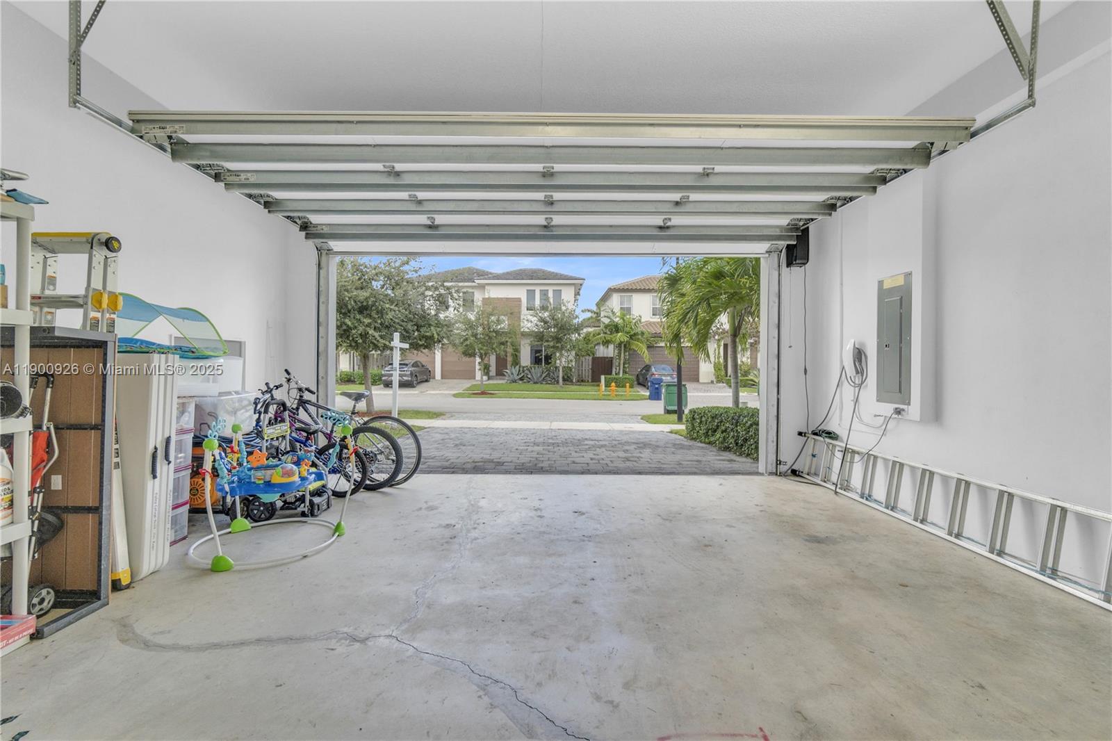 VENETIAN PARC WEST - Residential