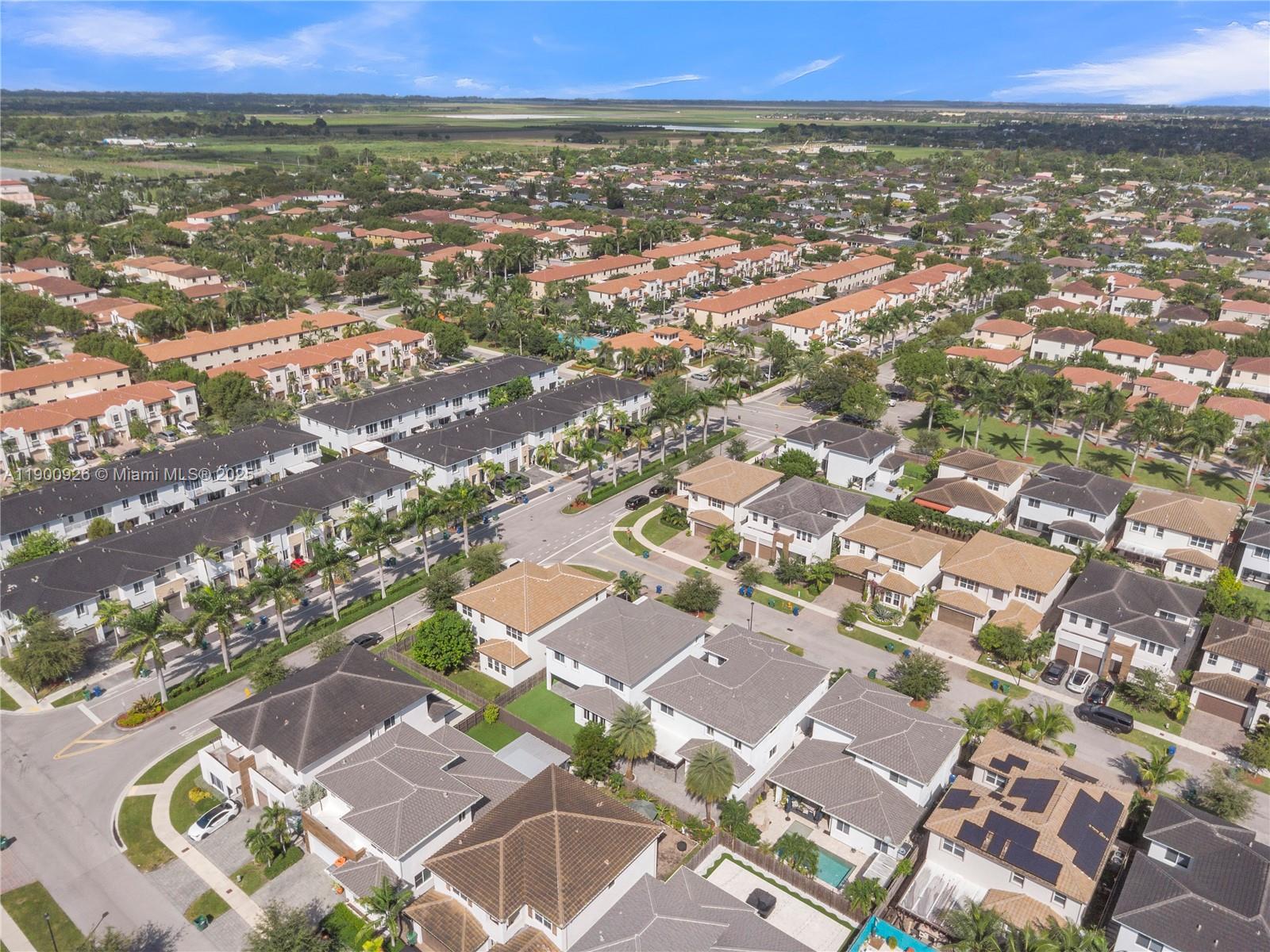VENETIAN PARC WEST - Residential