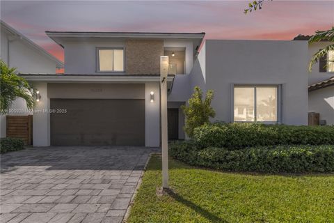 15288 SW 176th Ter Miami FL 33187
