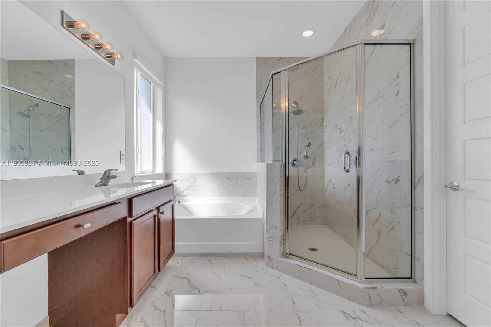 VENETIAN PARC WEST - Residential