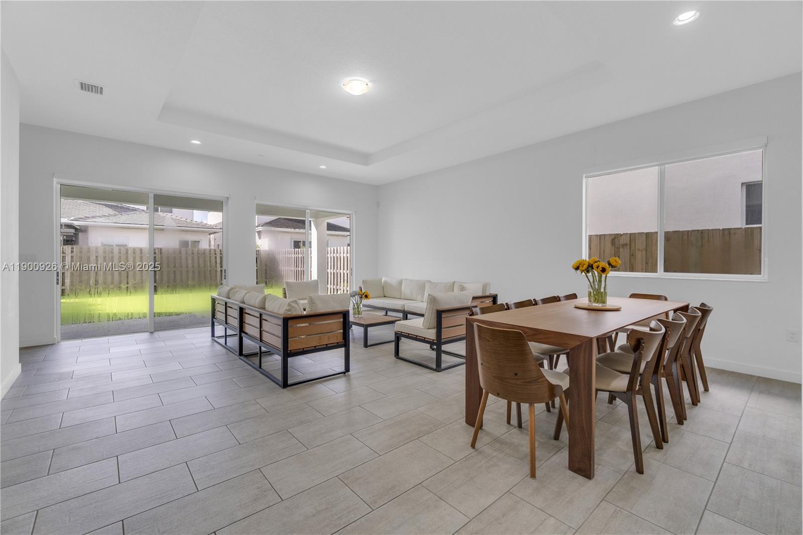 VENETIAN PARC WEST - Residential
