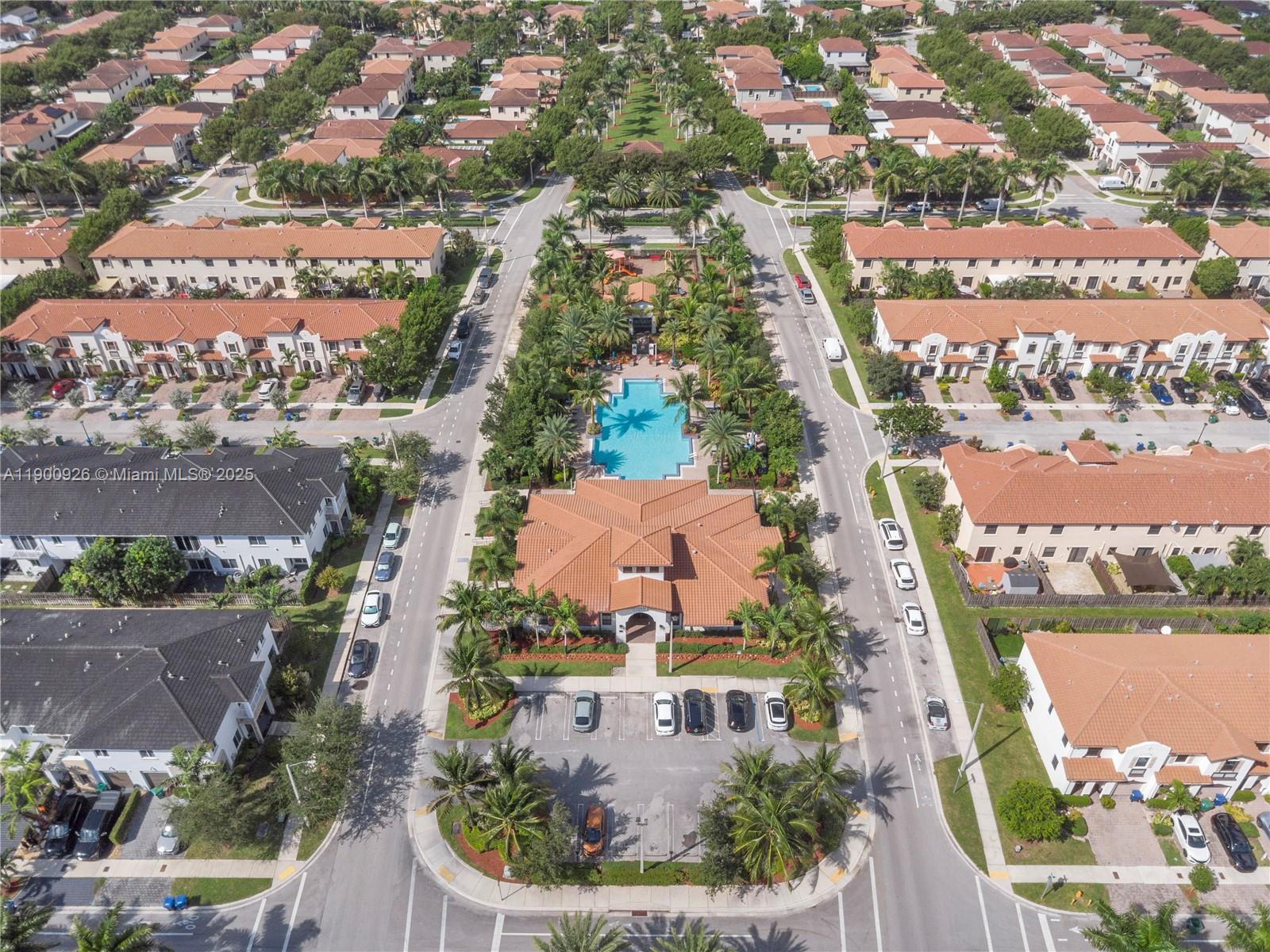 VENETIAN PARC WEST - Residential