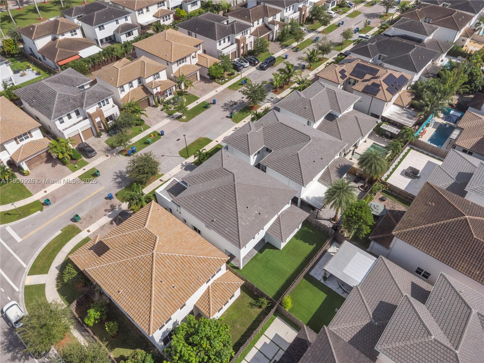 VENETIAN PARC WEST - Residential