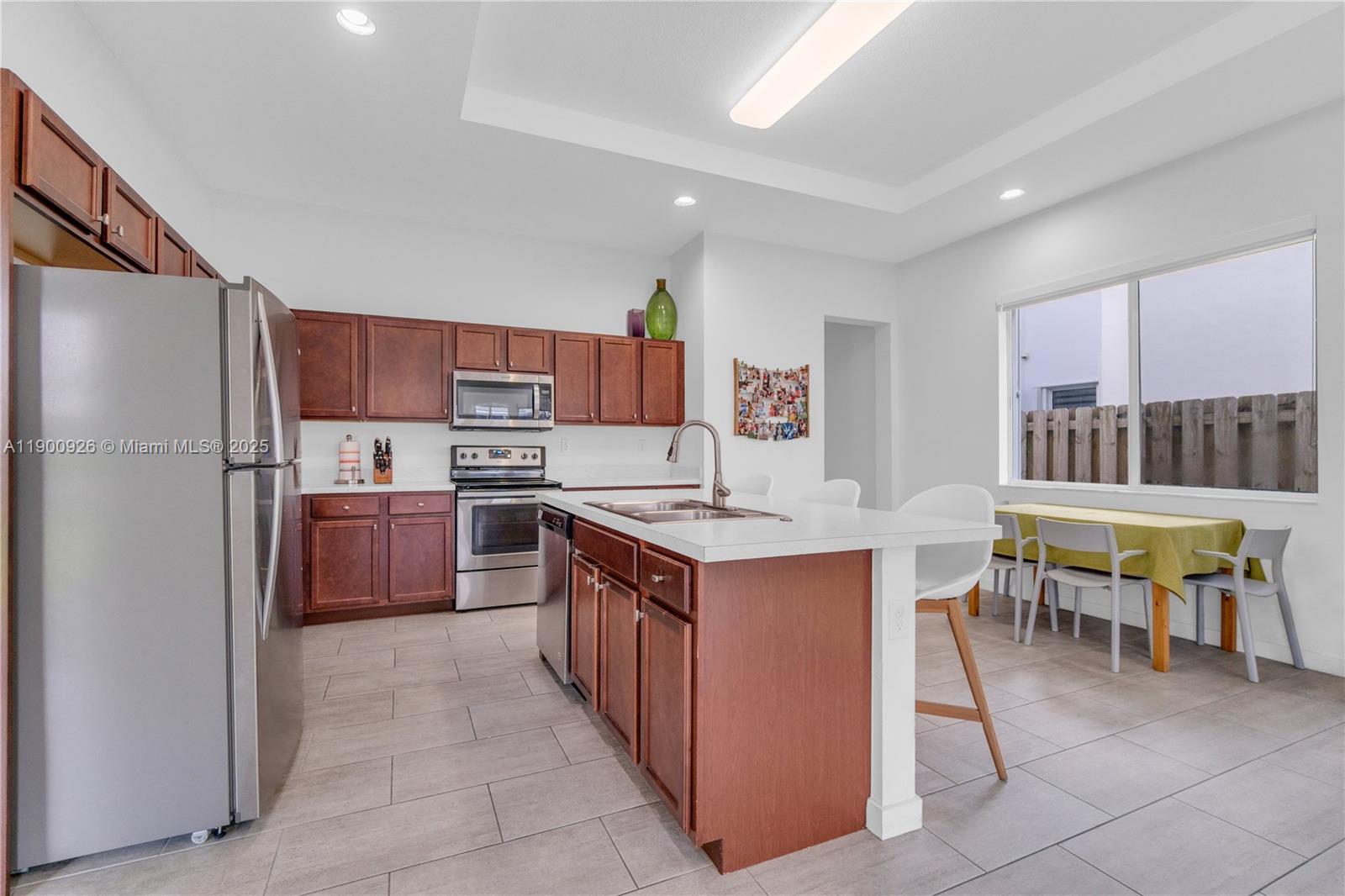 VENETIAN PARC WEST - Residential