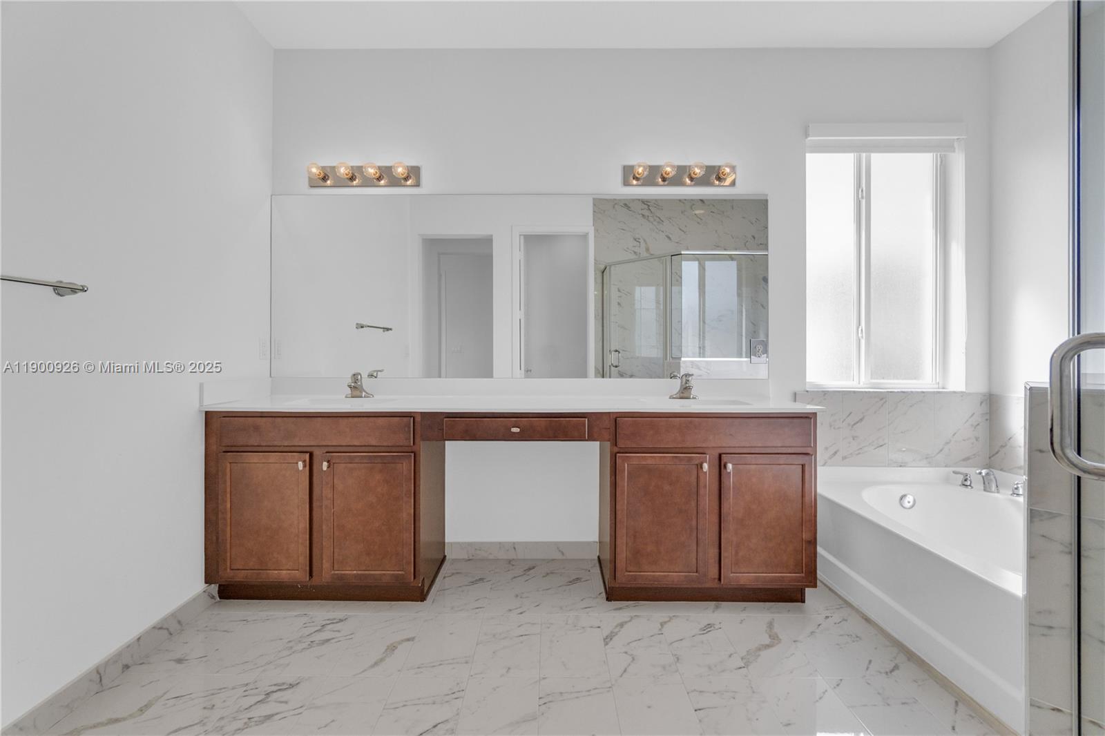 VENETIAN PARC WEST - Residential