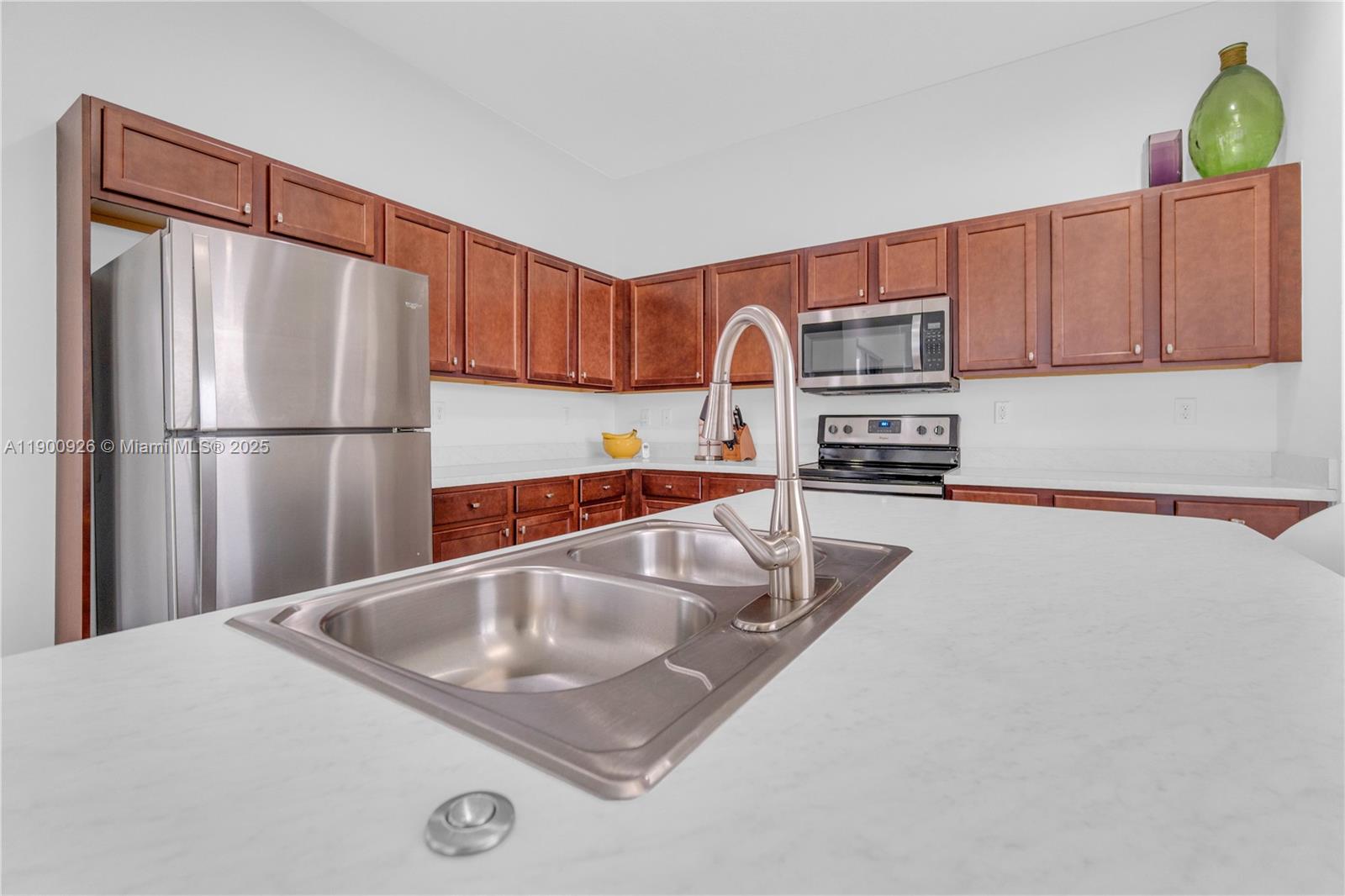 VENETIAN PARC WEST - Residential