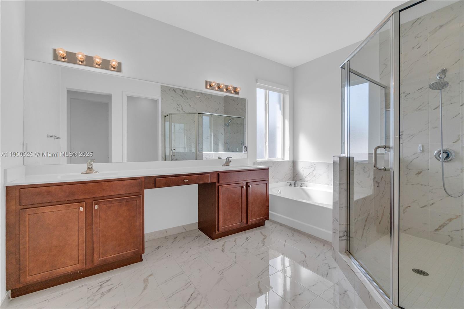 VENETIAN PARC WEST - Residential