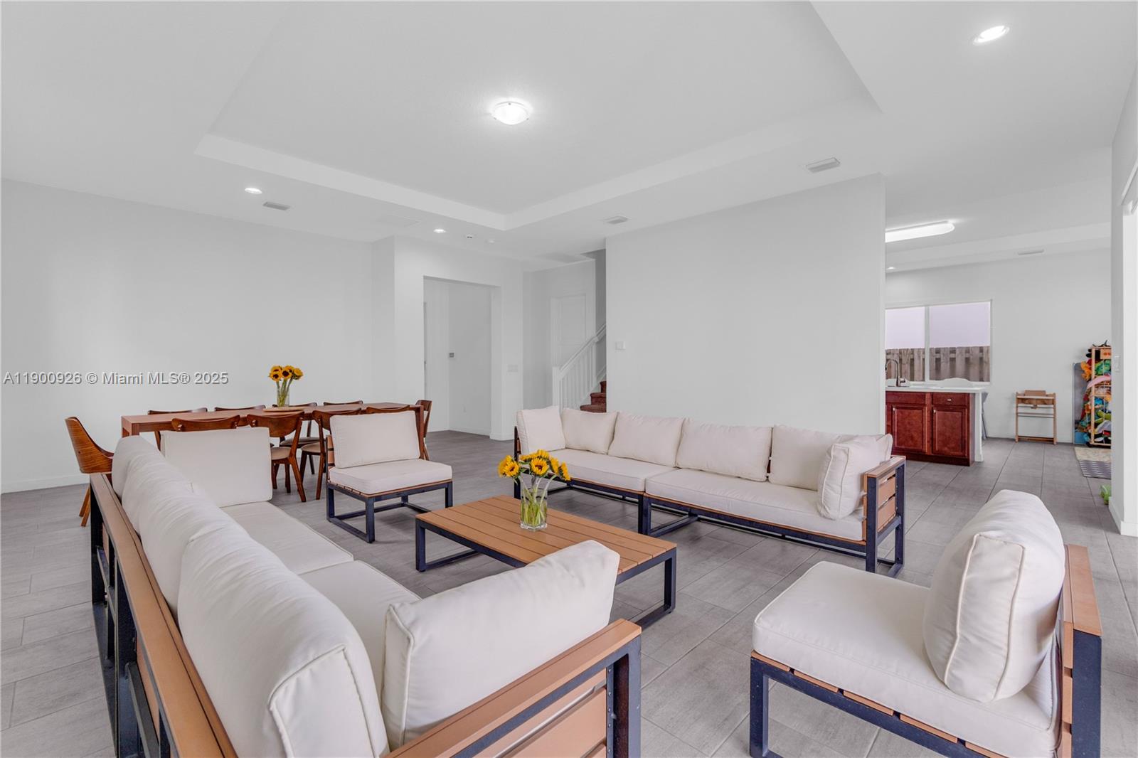 VENETIAN PARC WEST - Residential