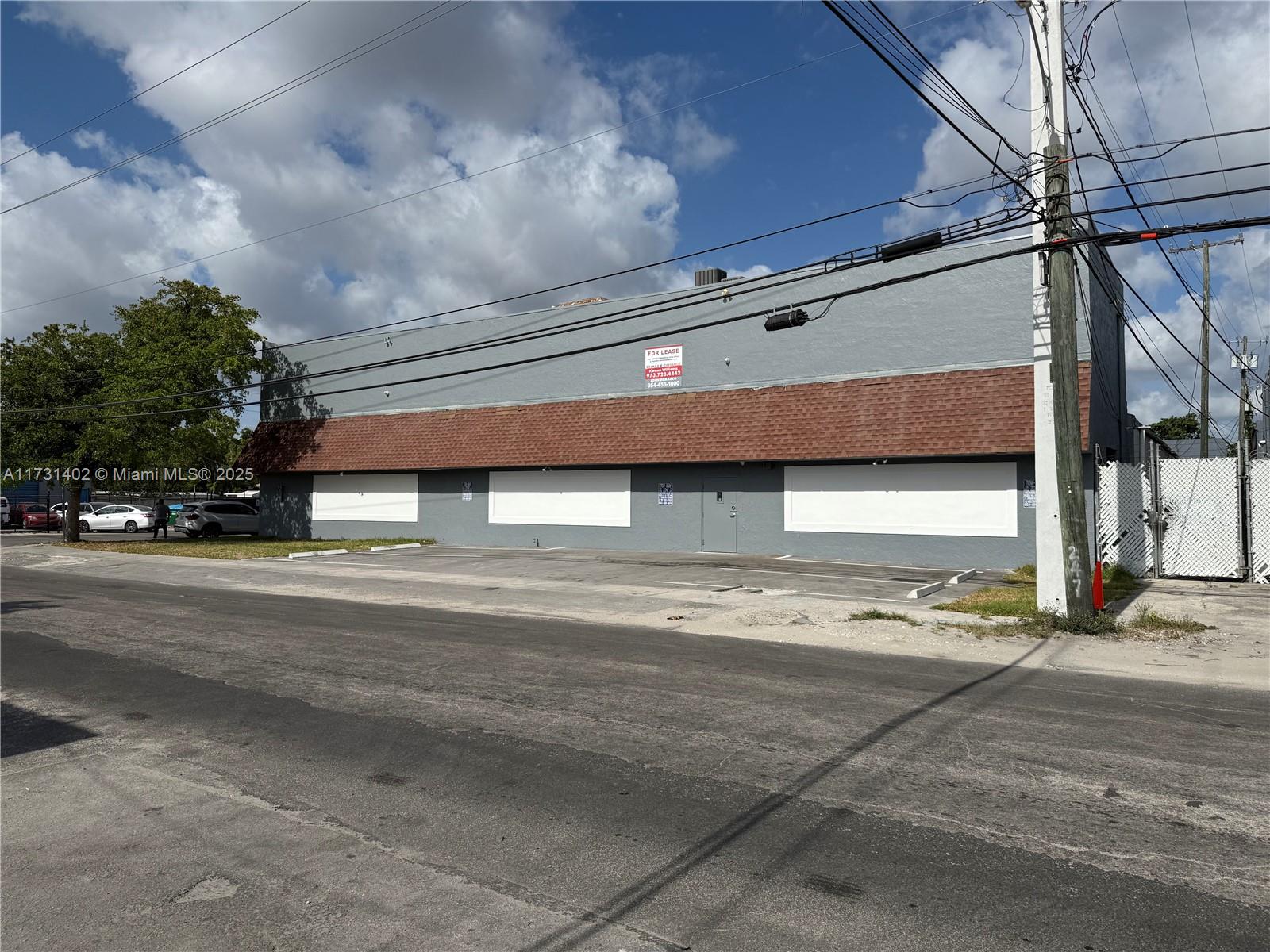 Introducing a prime leasing opportunity a versatile two-story office/warehouse designed to meet your business needs. This spacious property offers ample square footage, perfect for storage, manufacturing, or distribution, with high ceilings and flexible layouts to accommodate various industries. Don't miss the chance to elevate your operations in this centrally positioned and functional space!