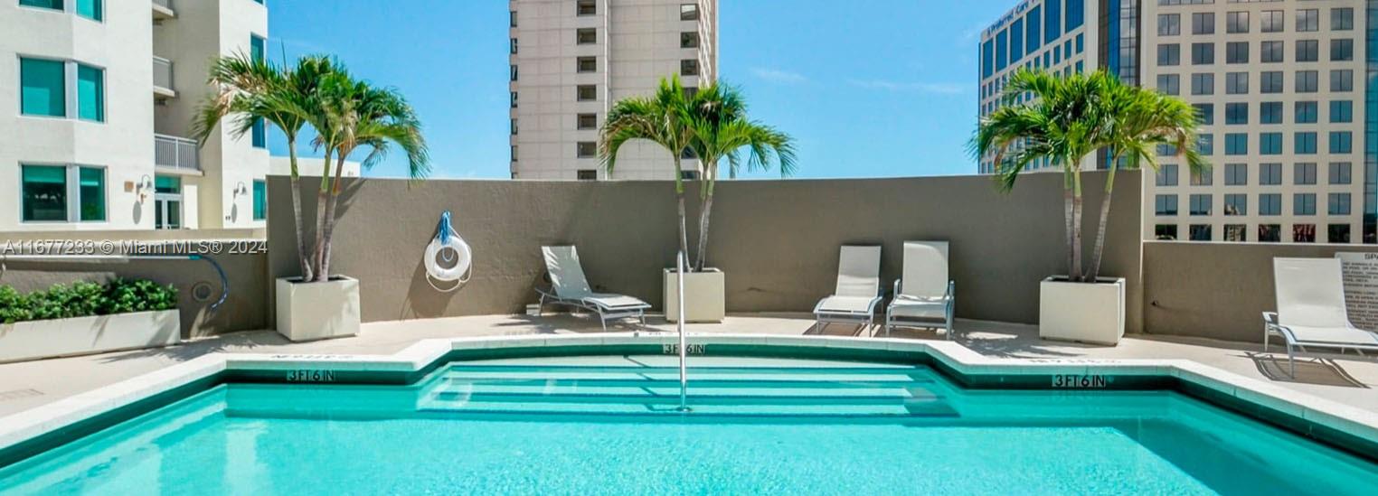 METROPOLIS I AT DADELAND - Residential