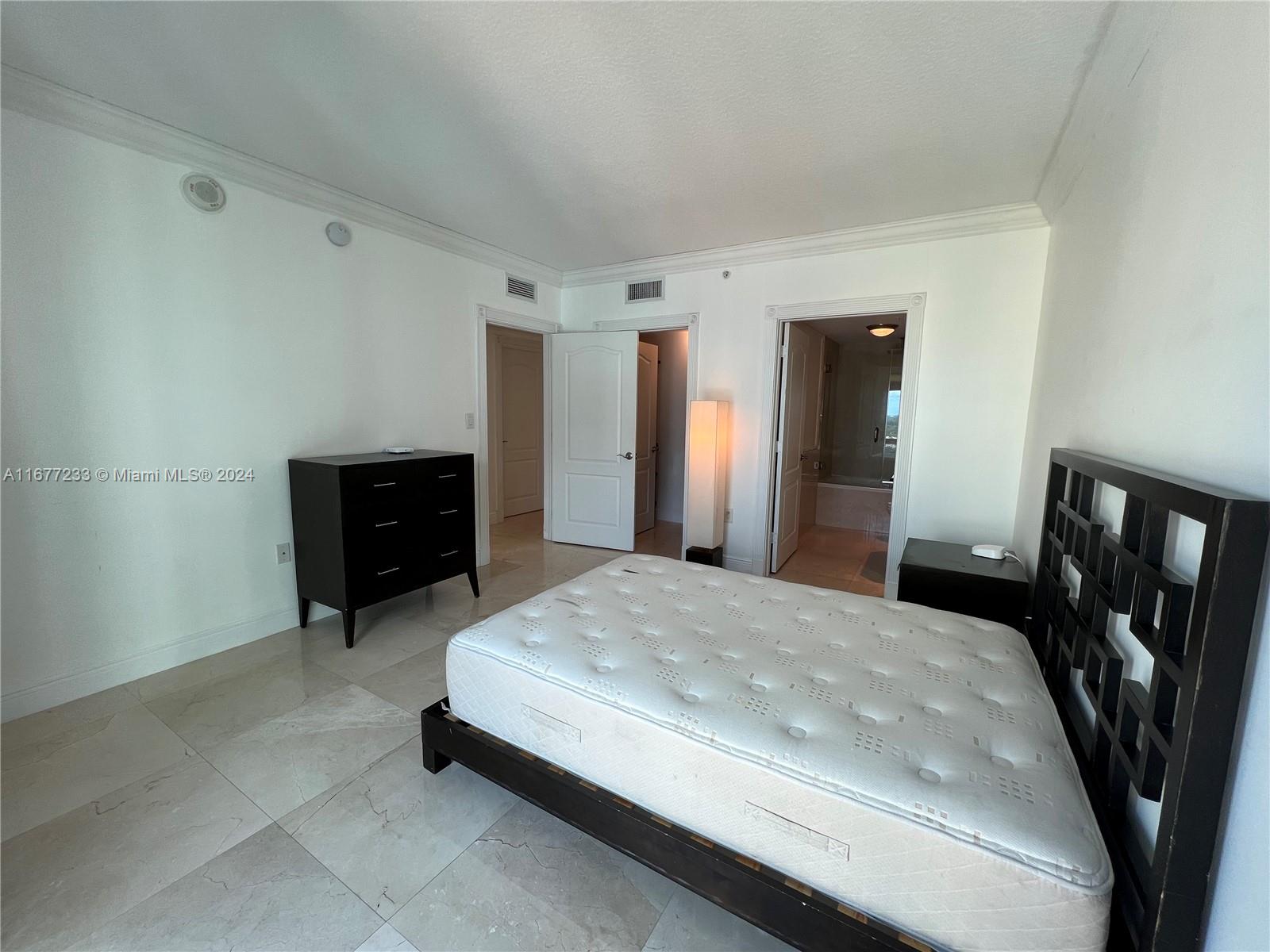 METROPOLIS I AT DADELAND - Residential
