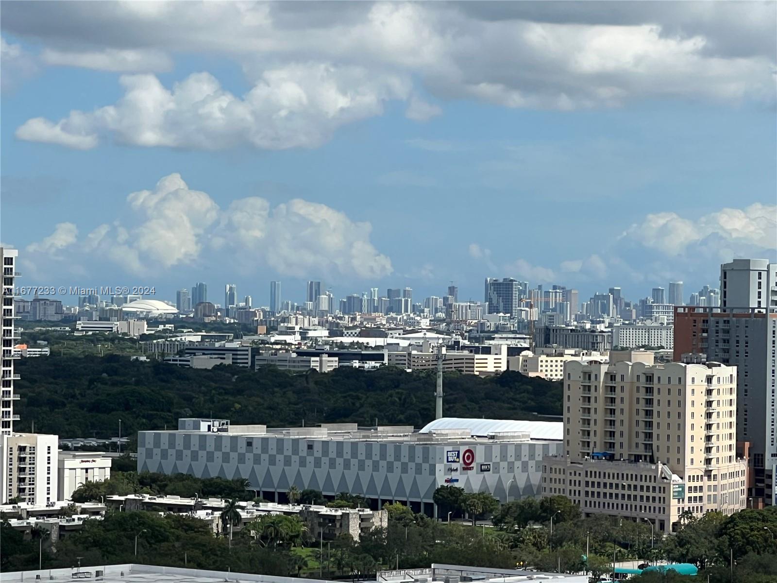 METROPOLIS I AT DADELAND - Residential